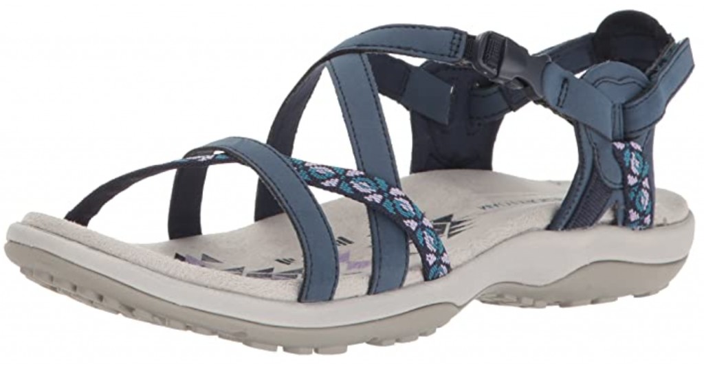 Best Walking Sandals For Travel – Men and Women 2